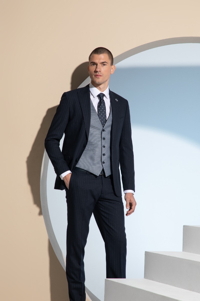 Стилът на TEODOR е вдъхновен от елегантния съвременен мъж.