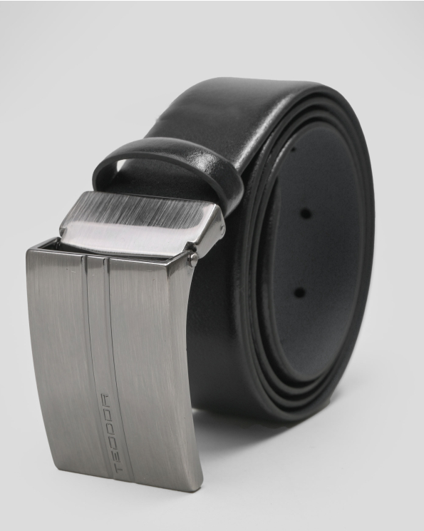 ЧЕРЕН КОЛАН ОТ ГЛАДКА ЕСТЕСТВЕНА КОЖА С КАТАРАМА ТИП ПЛОЧКА