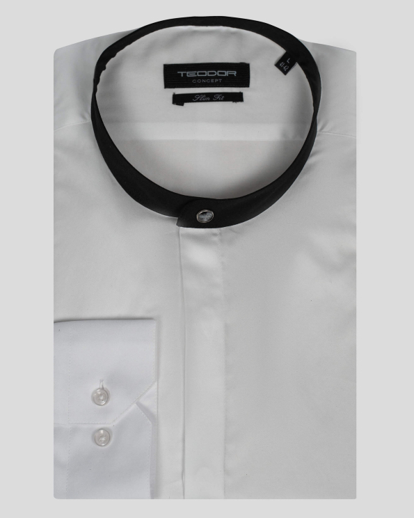 САТЕНИРАНА БЯЛА РИЗА С КОНТРАСТНА ПОПСКА ЯКА И СКРИТО ЗАКОПЧАВАНЕ