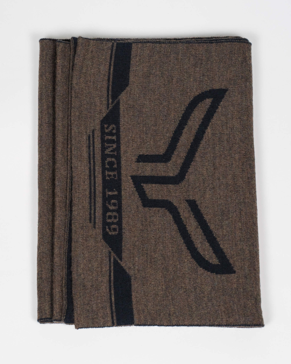 ДВУЛИЦЕВ ВЪЛНЕН ШАЛ С ЛОГО И НАДПИС  В КАФЯВ И ТЪМНО СИН ЦВЯТ