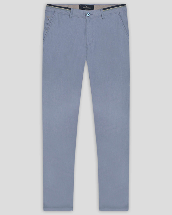 СВЕТЛО СИН ЧИНО ПАНТАЛОН С КОНТРАСТЕН ШИРИТ НА КОЛАН