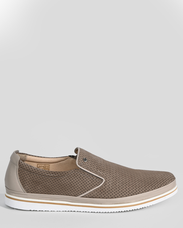 БЕЖОВИ ЕСПАДРИЛИ ОТ ПЕРФОРИРАНА КОЖА НАБУК С ЛОГО 