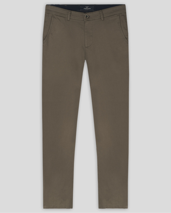 ЧИНО ПАНТАЛОН В СИТНА ПАНАМЕНА СТРУКТУРА В МАСЛИНЕНО КАФЯВО