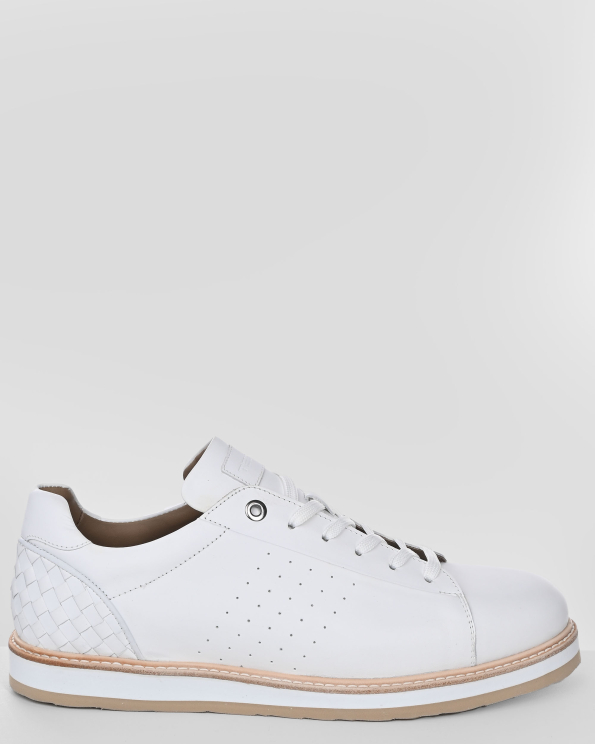 БЕЛИ СПОРТНИ ОБУВКИ ТИП КЕЦОВЕ ОТ ГЛАДКА КОЖА И ПЛЕТЕНА КОЖА  