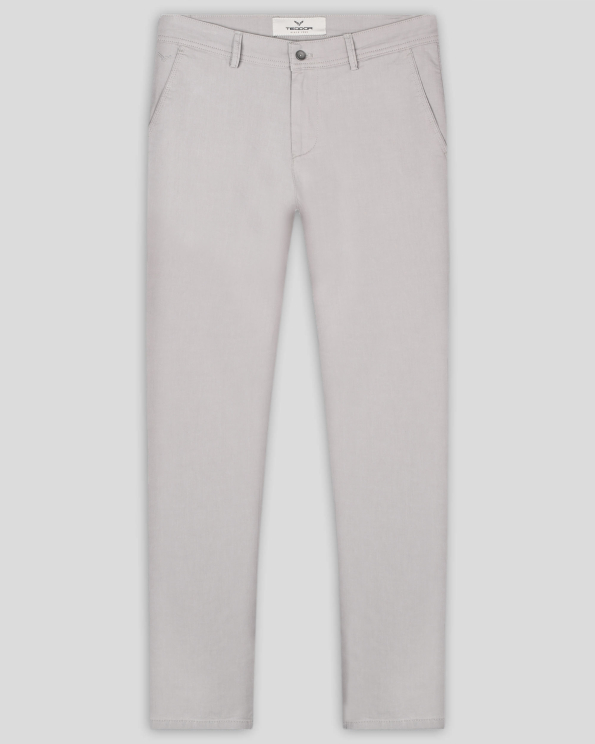 БЕЖОВ ЧИНО ПАНТАЛОН С ЕДИНИЧНИ ФИЛЕТКИ И ЛОГО 