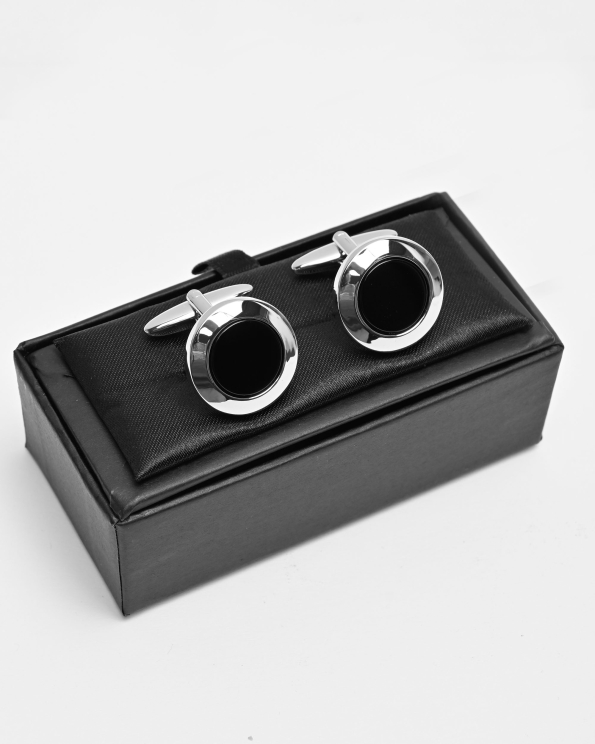 КРЪГЛИ БУТОНЕЛИ СЪС СРЕБРИСТА ВЪНШНА ЧАСТ И ЧЕРЕН ЦЕНТЪР