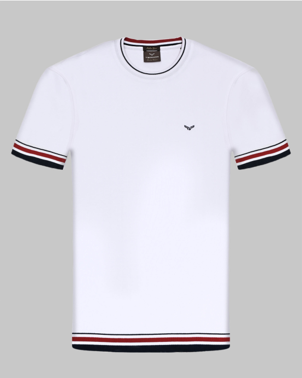 БЯЛА ТЕНИСКА ОТ  ПАМУЧНО ТРИКО С ДЕСЕНАЦИИ И ЕФЕКТ НА ПЛЕТИВО