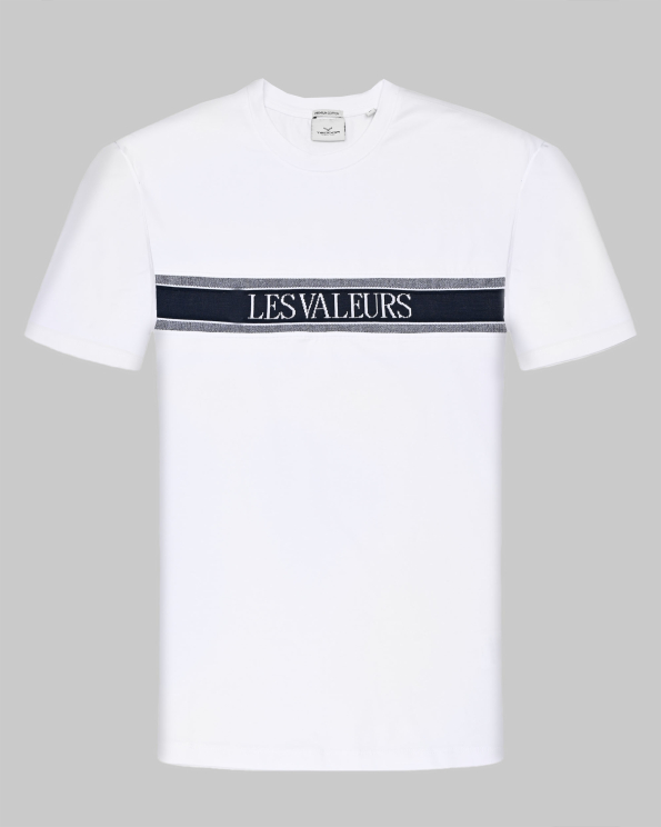 БЯЛА ТЕНИСКА ОТ PREMIUM ПАМУК С КОНТРАСТЕН ПРИНТ 