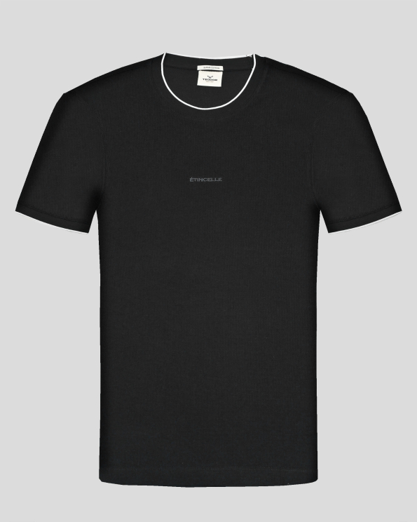 ЧЕРНА ТЕНИСКА С ОБЛО ДЕКОЛТЕ  ОТ ВИСОКОКАЧЕСТВЕН ПАМУК SUPIMA