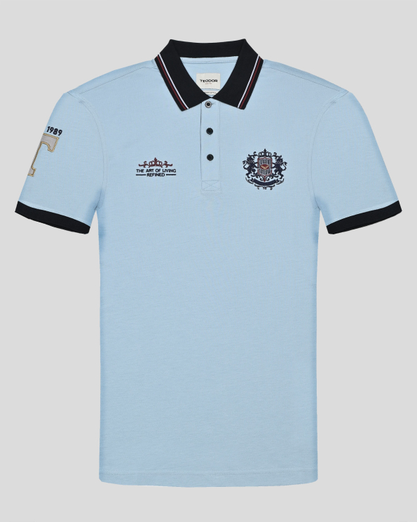 СВЕТЛОСИНЯ ТЕНИСКА ОТ PREMIUM ПАМУК С ДВУЦВЕТНА БРОДЕРИЯ ГЕРБ И ЛОГО