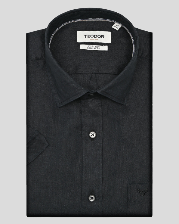 ЧЕРНА ЛЕНЕНА РИЗА С КЪС РЪКАВ И ДЖОБ НА ГЪРДИТЕ