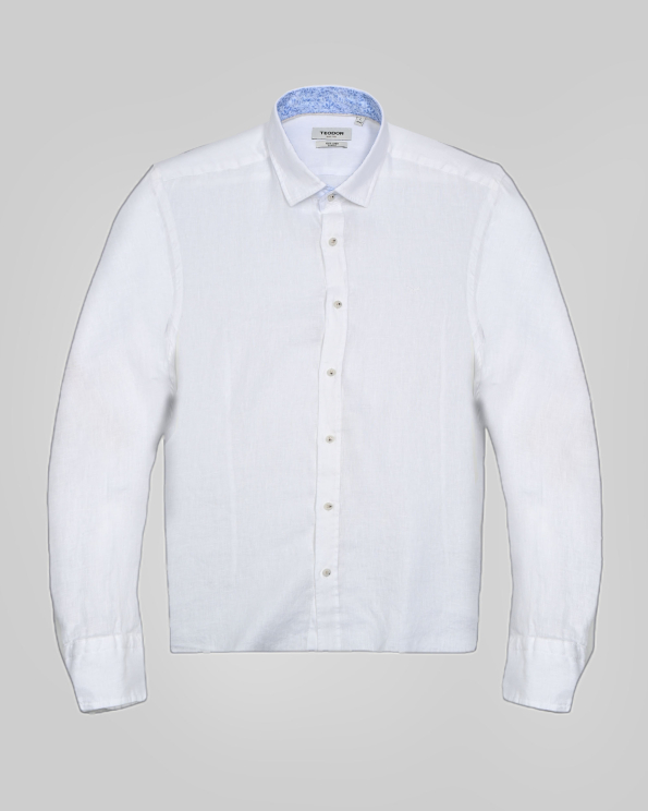 БЯЛА ЛЕНЕНА РИЗА С КОНТРАСТНА ГАРНИТУРА НА ЯКАТА