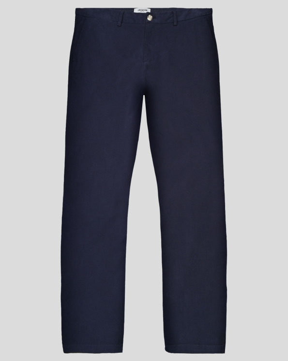 ТЪМНОСИН ПАНТАЛОН С ИТАЛИАНСКИ ДЖОБ И КОНТРАСТНА БРОДЕРИЯ ЛОГО