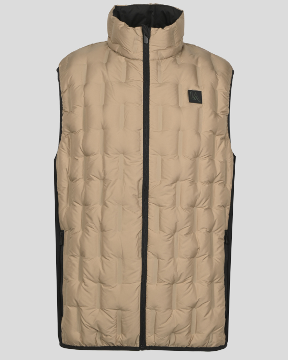 КАПИТОНИРАНА ГРЕЙКА С РЕЛЕФЕН ДИЗАЙН В ЦВЯТ КАМЕЛ