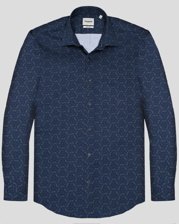 ТЪМНОСИНЯ РИЗА С КОНТРАСТНИ ФИГУРАЛНИ МОТИВИ СВОБОДЕН СИЛУЕТ