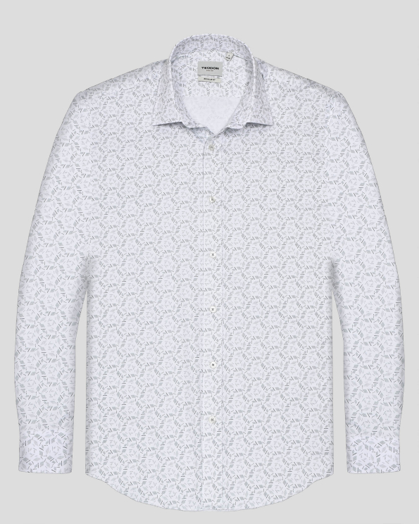 БЯЛА РИЗА В КОНТРАСТЕН ФИГУРАЛЕН ПРИНТ СВОБОДЕН СИЛУЕТ