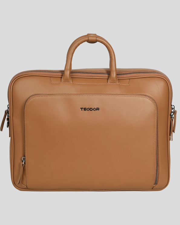 ЧАНТА ЗА ЛАПТОП ОТ ГЛАДКА ЕСТЕСТВЕНА КОЖА В ЦВЯТ КАМЕЛ