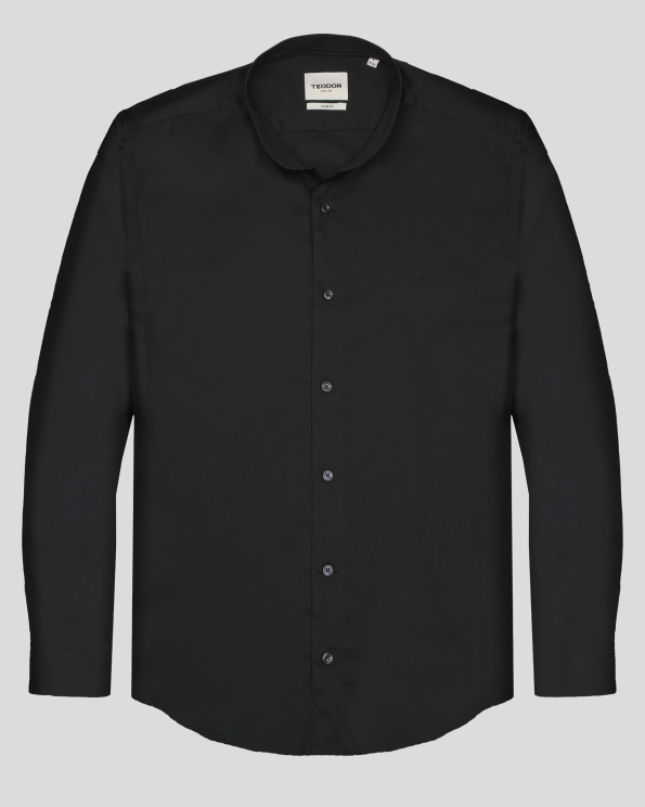 ВТАЛЕНА ЧЕРНА РИЗА С ПОПСКА ЯКА И БРОДЕРИЯ ЛОГО