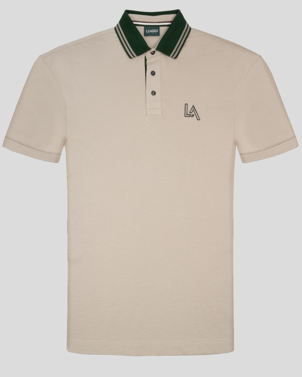 БЕЖОВА ПАМУЧНА ТЕНИСКА С ЯКА И БРОДЕРИЯ ЛОГО