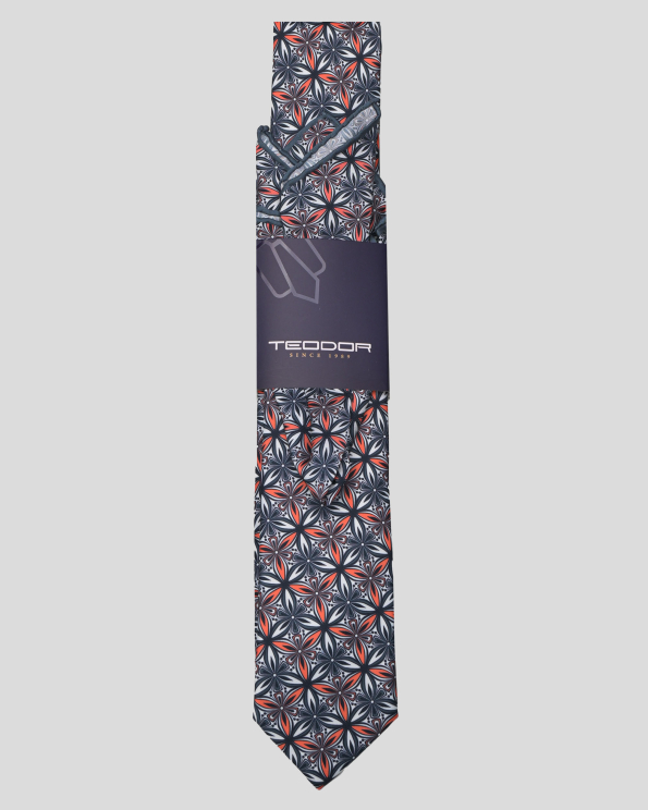 КОМПЛЕКТ ВРАТОВРЪЗКА И КЪРПА В МНОГОЦВЕТЕН ПРИНТ