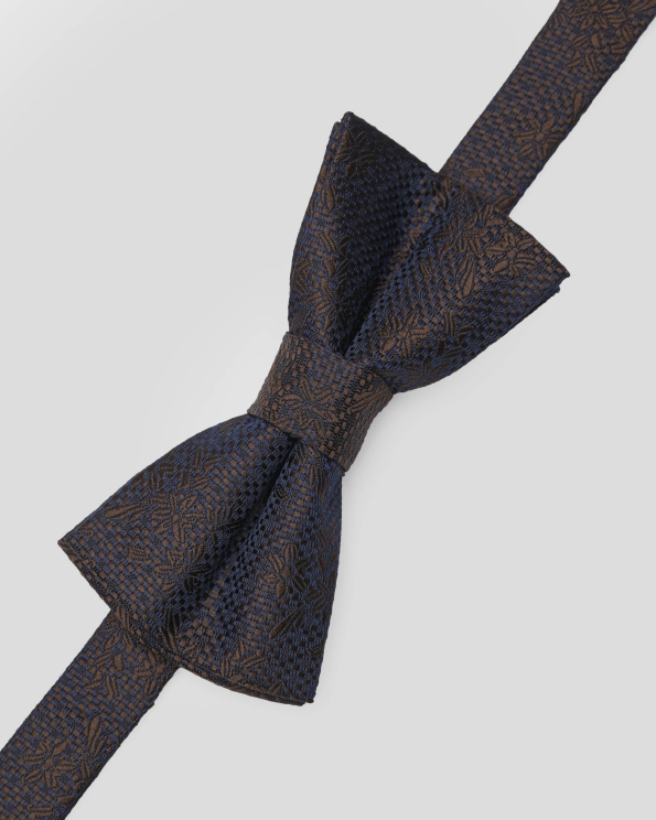 ЖАКАРДОВА ПАПИЙОНКА НА ЦВЕТЯ В КАФЯВО И ТЪМНОСИНЬО