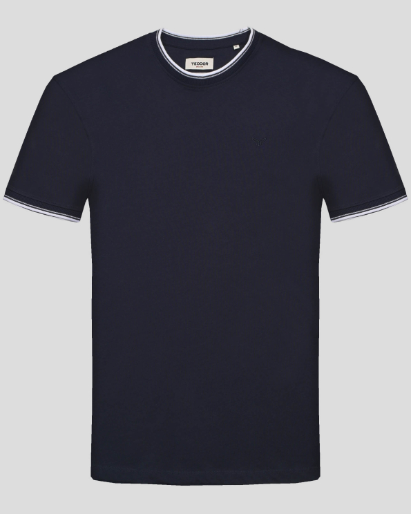 ТЪМНОСИНЯ ТЕНИСКА БИЕ ОТ PREMIUM ПАМУК С КОНТРАСТНА ДЕСЕНАЦИЯ