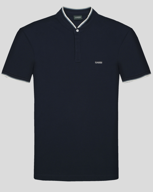 ТЪМНОСИНЯ ТЕНИСКА С ПОПСКА ЯКА И КОНТРАСТНА ГАРНИТУРА