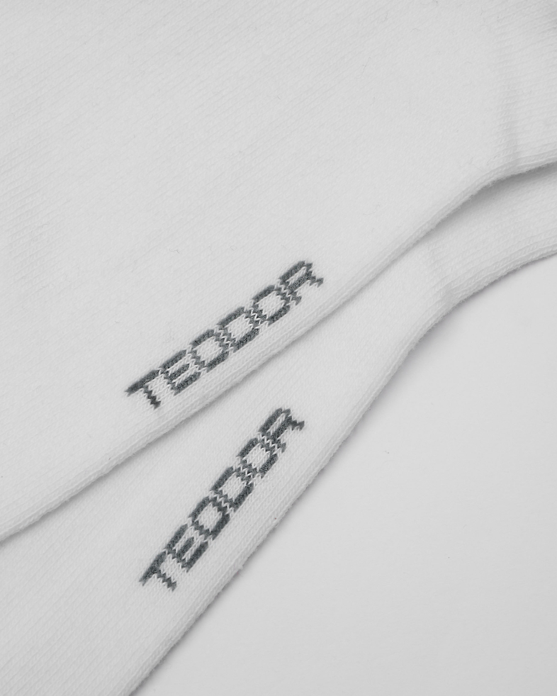 БЕЛИ КЪСИ ЧОРАПИ С КОНТРАСТЕН ЛОГО НАДПИС TEODOR 00133217-2 03