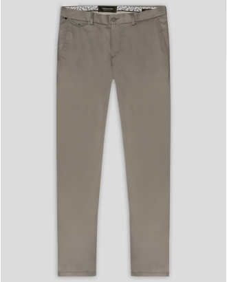 БЕЖОВ ЧИНО ПАНТАЛОН С ДВОЙНИ ФИЛЕТКИ С КОПЧЕ ВТАЛЕН СИЛУЕТ