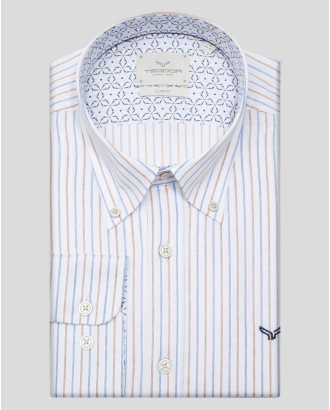 БЯЛА РИЗА В КОНТРАСТНО РАЙЕ С НАВИВАЩИ СЕ РЪКАВИ