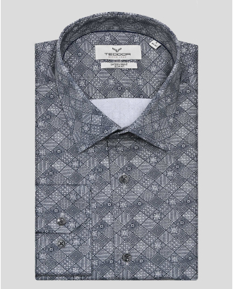 ДВУЦВЕТНА ФИГУРАЛНО ПРИНТИРАНА РИЗА В ТЪМНОСИНЬО И БЯЛО