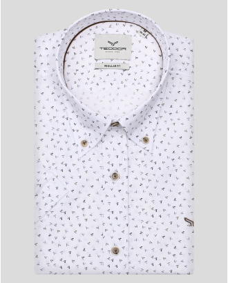 БЯЛА РИЗА С КЪС РЪКАВ В СИТЕН КОНТРАСТЕН ПРИНТ