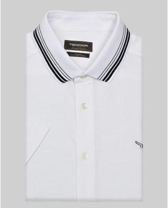 БЯЛА РИЗА С КЪС РЪКАВ ОТ ДВОЙНО МЕРСЕРИЗИРАНО СТРУКТУРНО  ТРИКО  