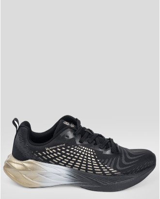 ЧЕРНИ СПОРТНИ ОБУВКИ ТИП МАРАТОНКИ С КОНТРАСТНА ПОДМЕТКА