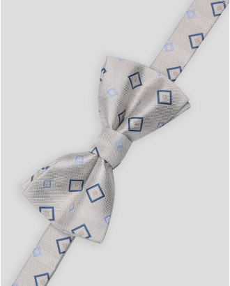 СВЕТЛОБЕЖОВА ПАПИЙОНКА С КОНТРАСТНИ РОМБОВЕ