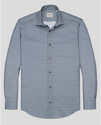 СВЕТЛОСИНЯ ВТАЛЕНА РИЗА ОТ 100% ПАМУК С ГЕОМЕТРИЧЕН ДЕСЕН