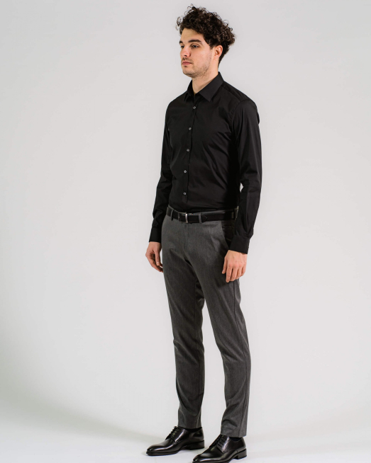 'СИЛНО ВТАЛЕНА ЧЕРНА СТРЕЧ РИЗА