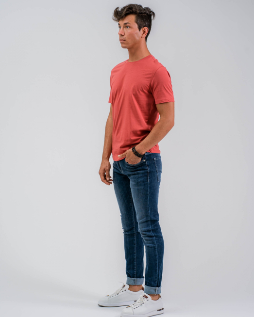 'РОЗОВА ТЕНИСКА БАЗОВ МОДЕЛ