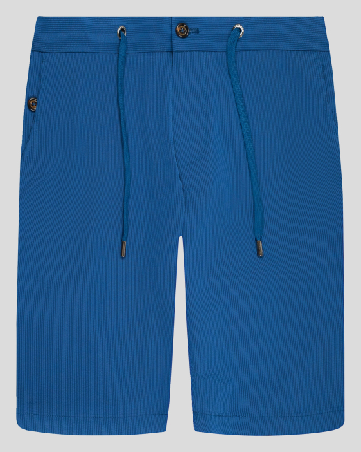 'СИНИ БЕРМУДИ ОТ ВИСОКО ТЕХНОЛОГИЧЕН ТЕКСТИЛ С МЕТАЛНО ЛОГО 