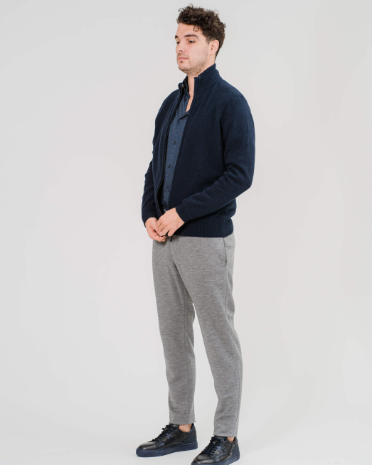 'ТЪМНО СИНЯ ВЪЛНЕНА ЖИЛЕТКА