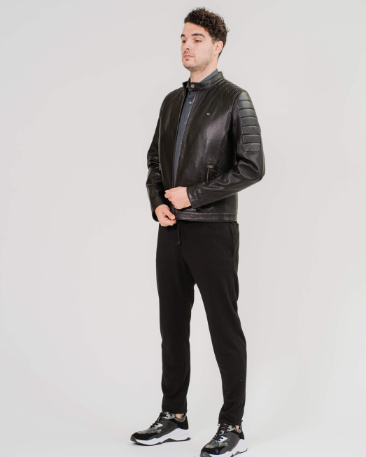 'ЧЕРНО КЪСО ЯКЕ С ЕФЕКТИ