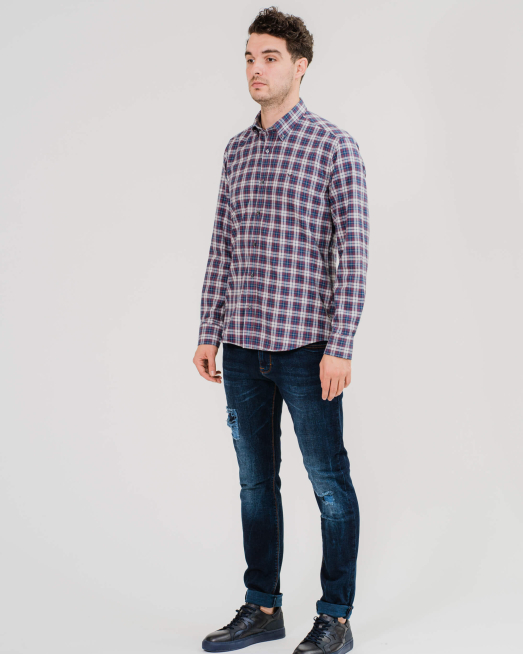 'КАРИРАНА РИЗА В ТЪМНО СИНЬО И ЧЕРВЕНО