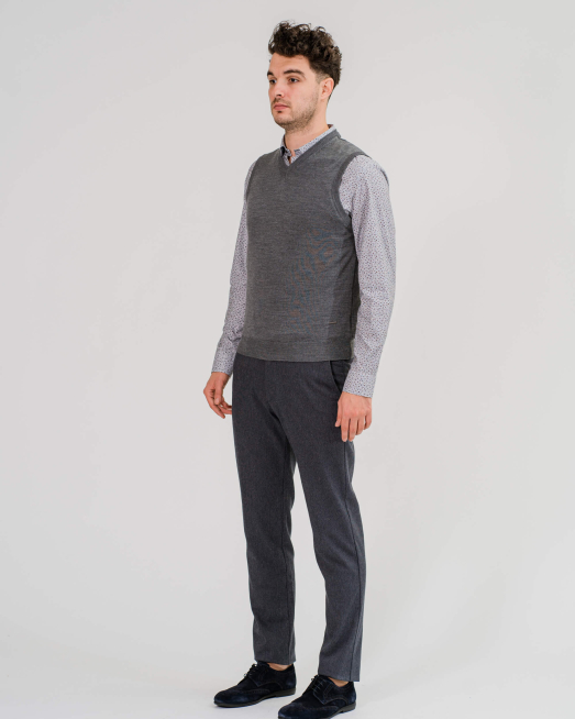 'ВЪЛНЕН ПУЛОВЕР БЕЗ РЪКАВ В СИВ МЕЛАНЖ