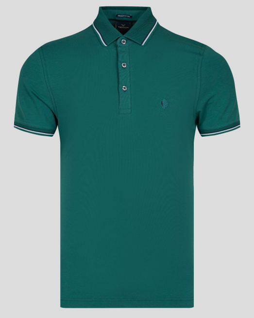 'ЗЕЛЕНА ТЕНИСКА С КОНТРАСТНИ КАНТОВЕ И БРОДЕРИЯ ЛОГО ОТ PREMIUM ПАМУК 