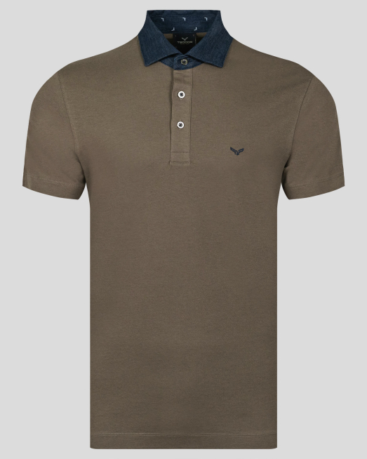 ' ТЕНИСКА С ДЪНКОВА ЯКА И БРОДЕРИЯ ЛОГО  В ЦВЯТ КАКИ 