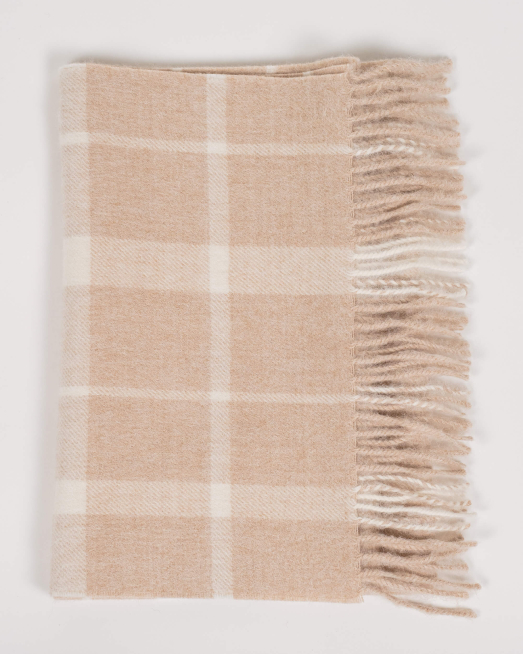 'КАРИРАН ШАЛ В СВЕТЛО БЕЖОВО И ЕКРЮ ОТ 100% АЛПАКА-ФИНА ВЪЛНА