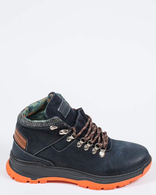 'ТЪМНО СИНИ БОТИ ОТ ЕСТЕСТВЕНА КОЖА НАБУК С КОНТРАСТНИ ЕЛЕМЕНТИ 