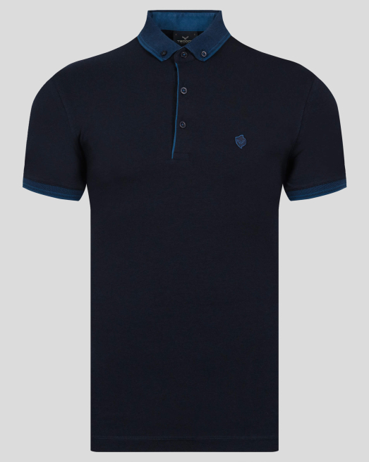 'ТЪМНОСИНЯ ТЕНИСКА С МИНИМИЗИРАНА ЯКА С КОПЧЕТА И  БРОДЕРИЯ ЛОГО