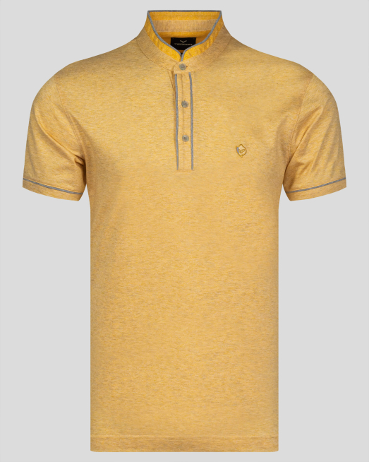 'ЖЪЛТА МЕРСЕРИЗИРАНА ТЕНИСКА С ПОПСКА ЯКА ОТ ДВОЙНО МЕРСЕРИЗИРАН ПАМУК