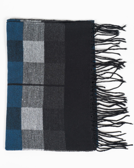 'ТРИЦВЕТЕН ШАЛ НА КВАДРАТИ С РЕСНИ 